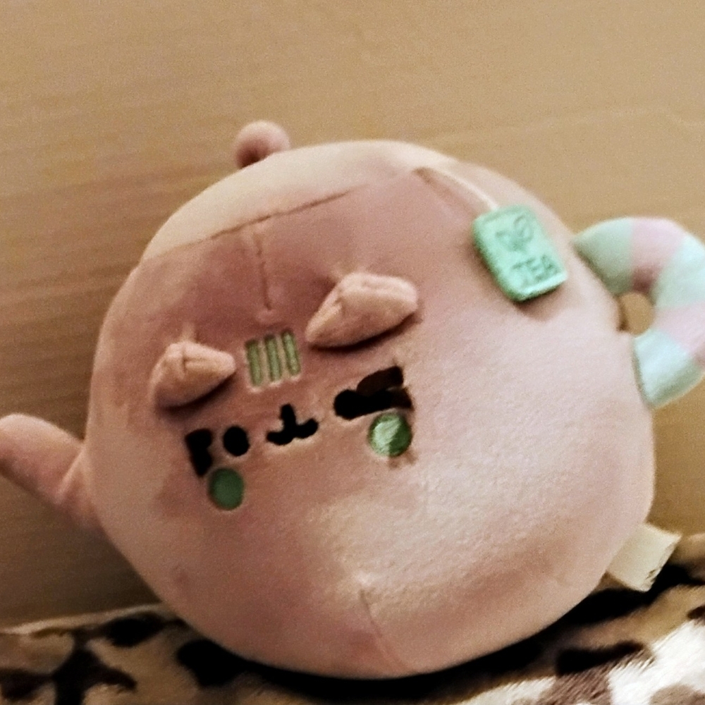 Rare Gund Pusheen Kitchen Tea Pot